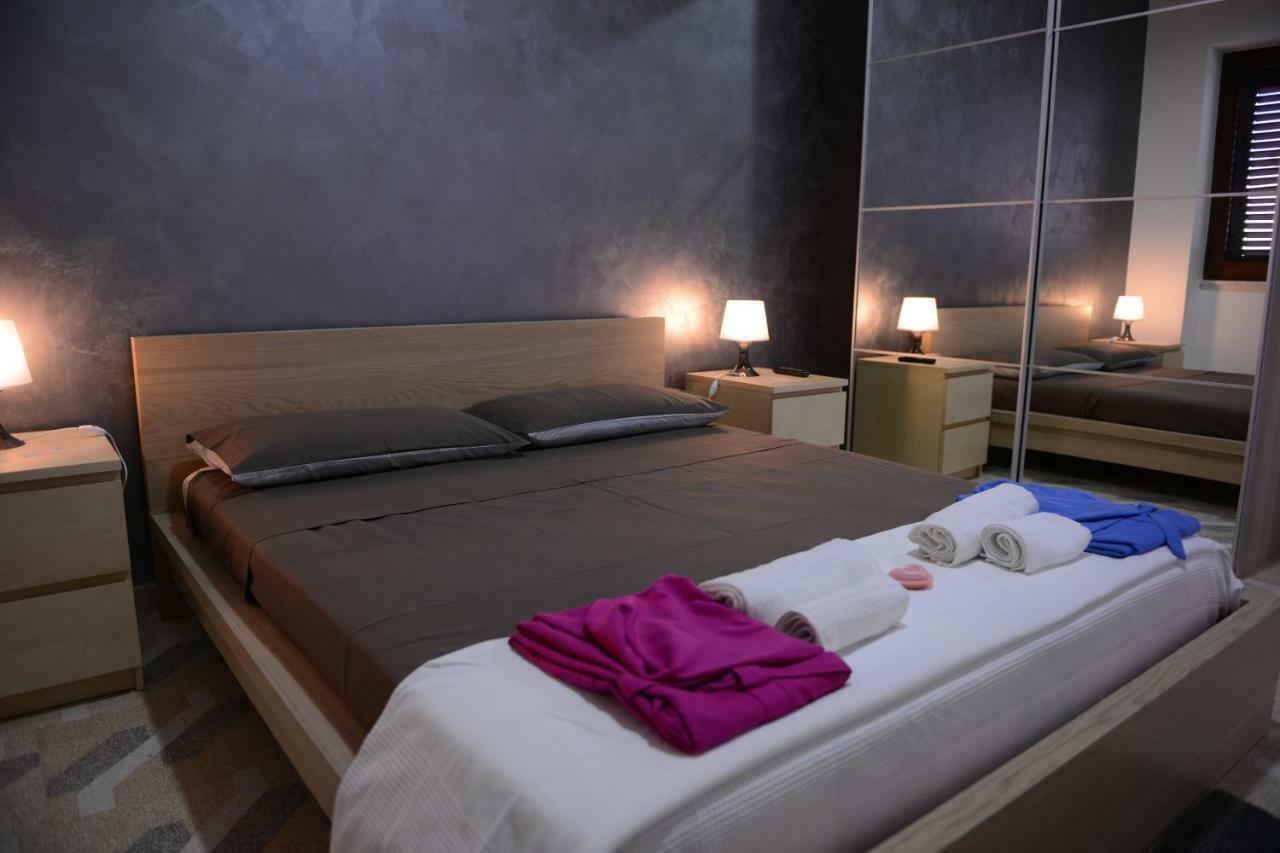 Bed & Breakfast "Mazzini" Leverano Exterior foto